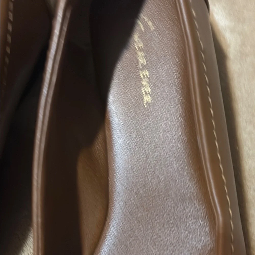 Cute Flats - Picture 2 of 4